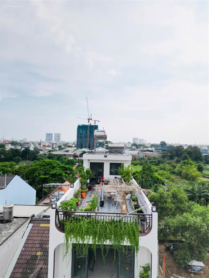 Cho thuê nhà nguyên căn 5 lầu gs2, đông hòa tphcm, có thang máy.  0767 500 ***
