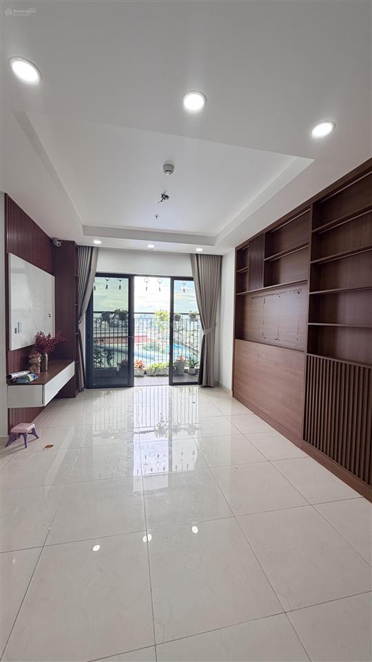 Cho thuê căn phú đông sky garden 2pn2wc có sẵn nội thất, giá tốt nhận nhà ngay.  0767 500 ***