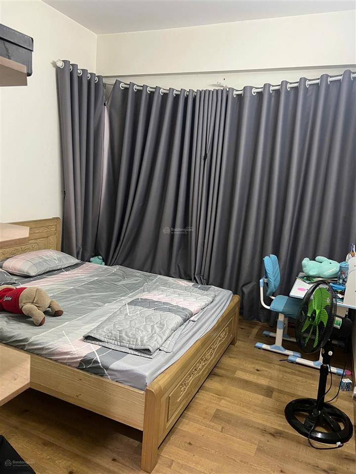 Chính chủ bán nhanh căn 2pn1wc đông nam, view lm81.  0767 500 ***