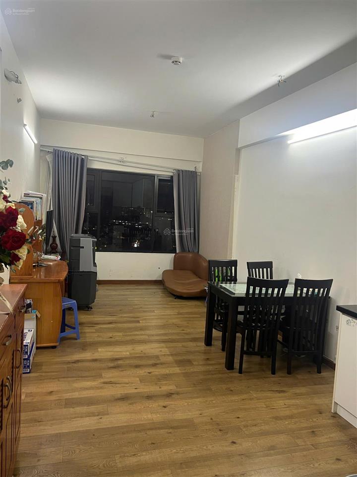 Chính chủ bán nhanh căn 2pn1wc đông nam, view lm81.  0767 500 ***