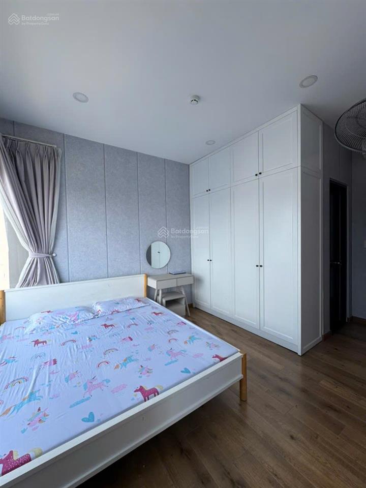 Cho thuê căn sân vườn đẹp 2pn2wc, view thoáng mát full nội thất.  0767 500 ***