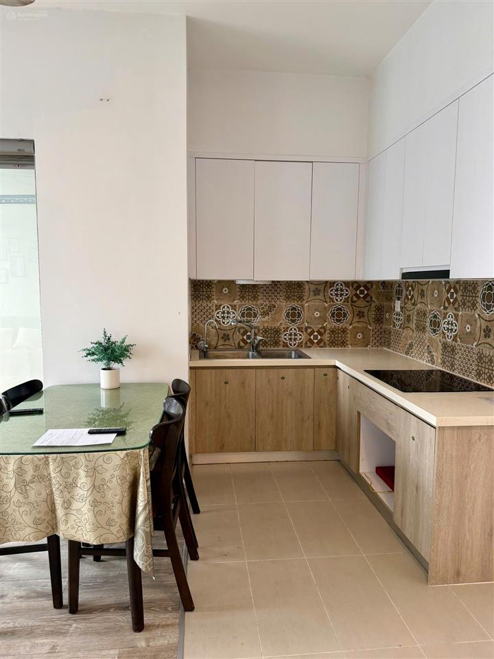 Tháng 9 bán căn hộ 58m lake, 2 ngủ 1 vệ sinh đầy đủ nội thất giá 58 triệu/m2  0941 015 ***