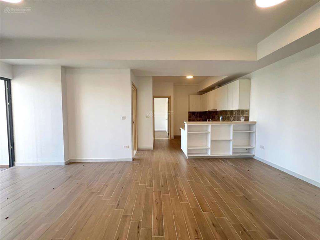 Tháng 8/2026 bán căn hộ 90m 3 ngủ 2 vệ sinh view sân golf tòa westbay giá tốt hiện tại