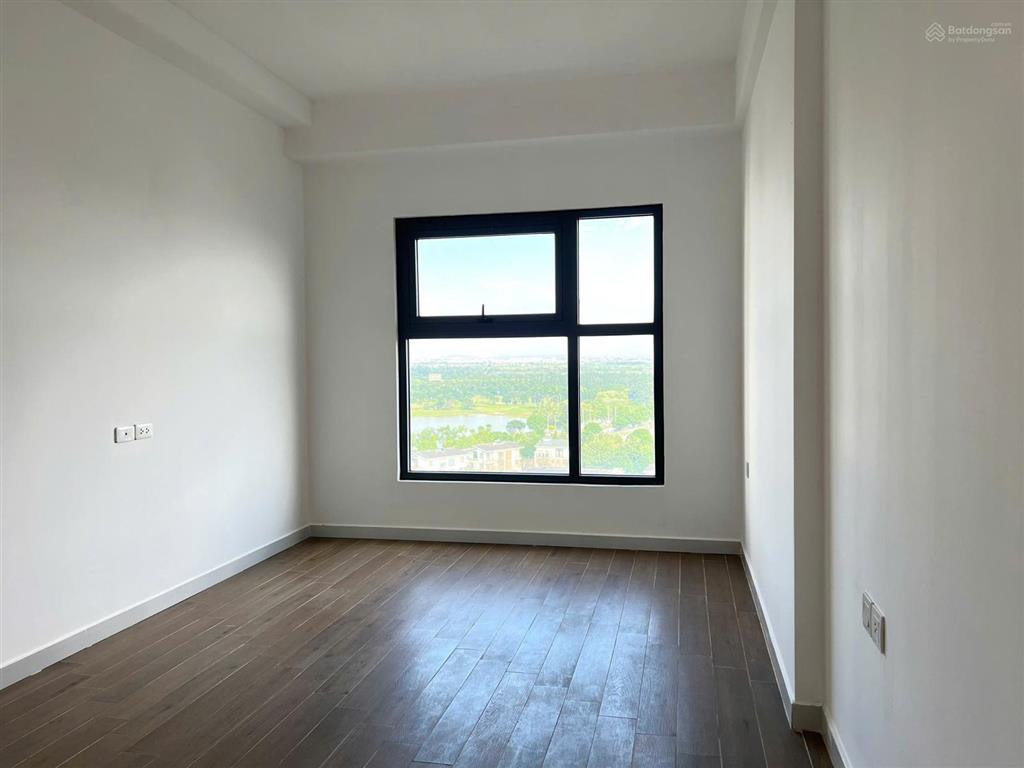 Tháng 8/2026 bán căn hộ 90m 3 ngủ 2 vệ sinh view sân golf tòa westbay giá tốt hiện tại