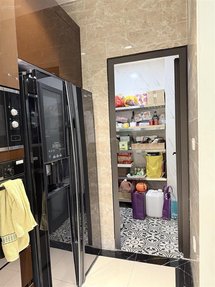 Cho thuê biệt thự song lập góc vườn tùng đầy đủ nội thất, giá thuê 35tr/th ở được luôn