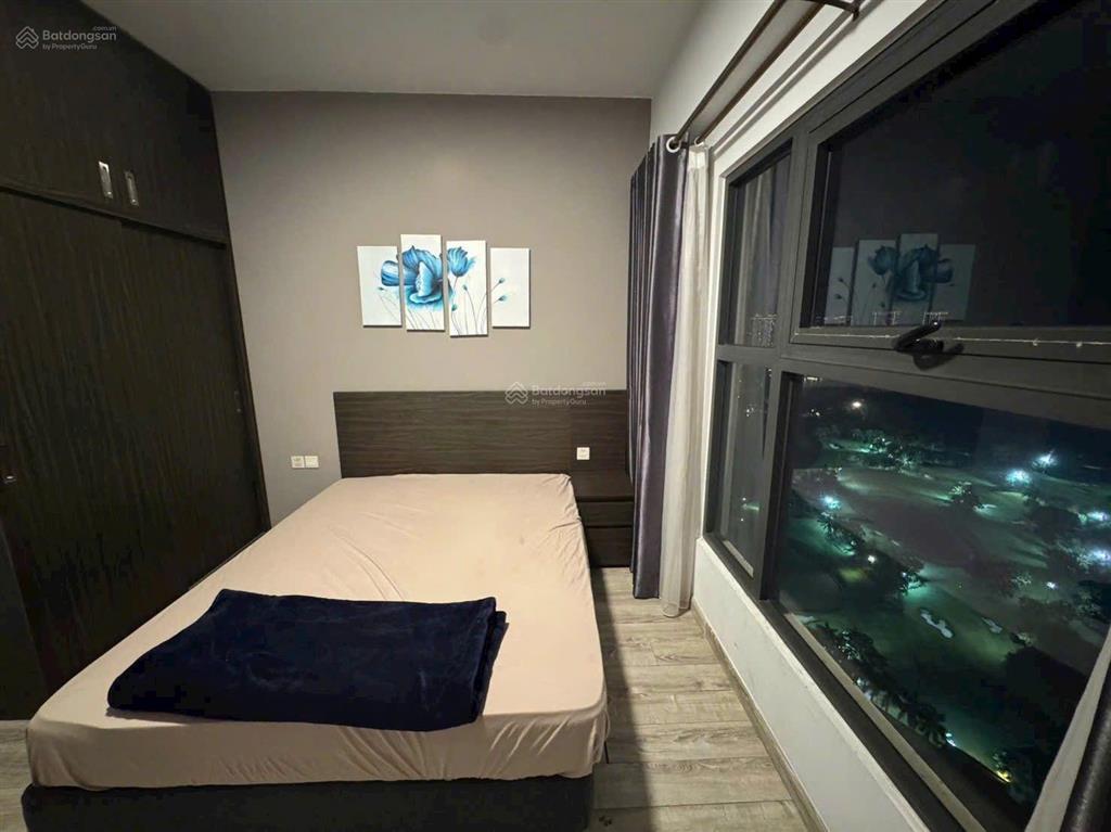 Tháng 10 bán căn hộ 69m view sân golf hồ thiên nga 2 ngủ 2 vệ sinh đầy đủ nội thất giá 4,8 tỷ
