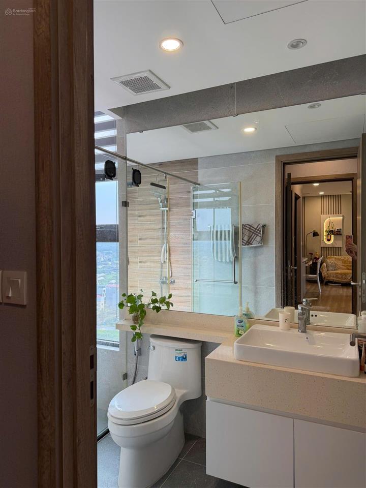 Tháng 10 bán căn hộ sol forest 67m 2 ngủ 2 vệ sinh đủ nội thất giá 4,6 tỷ bao phí view nội khu