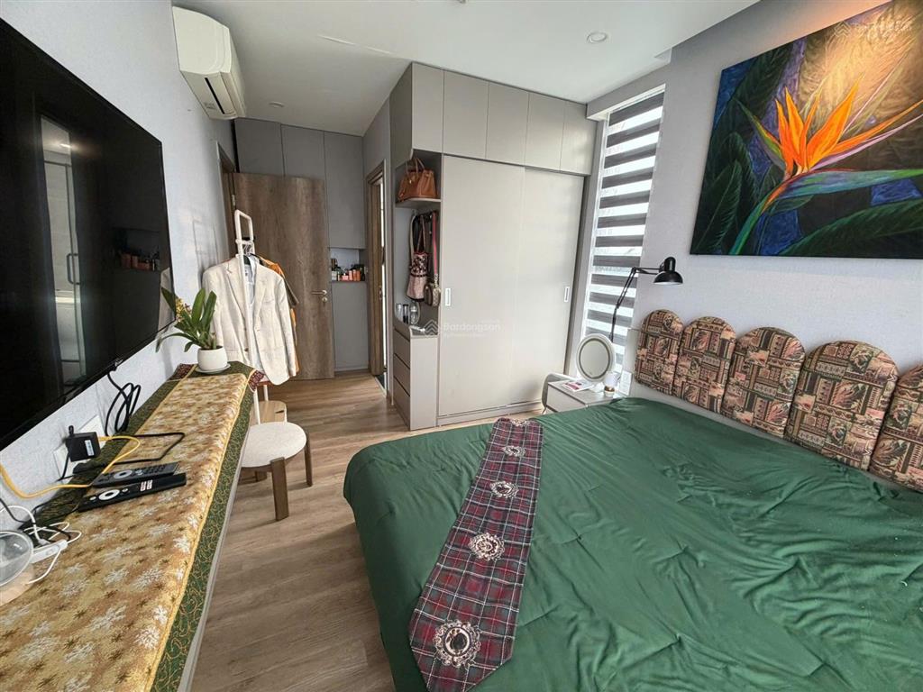 Tháng 10 bán căn hộ sol forest 67m 2 ngủ 2 vệ sinh đủ nội thất giá 4,6 tỷ bao phí view nội khu