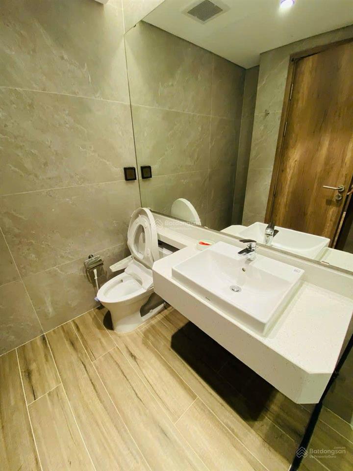 Tháng 10 bán căn hộ 60m landmark 2 có ban công hoa giá 6,3 tỷ có thương lượng
