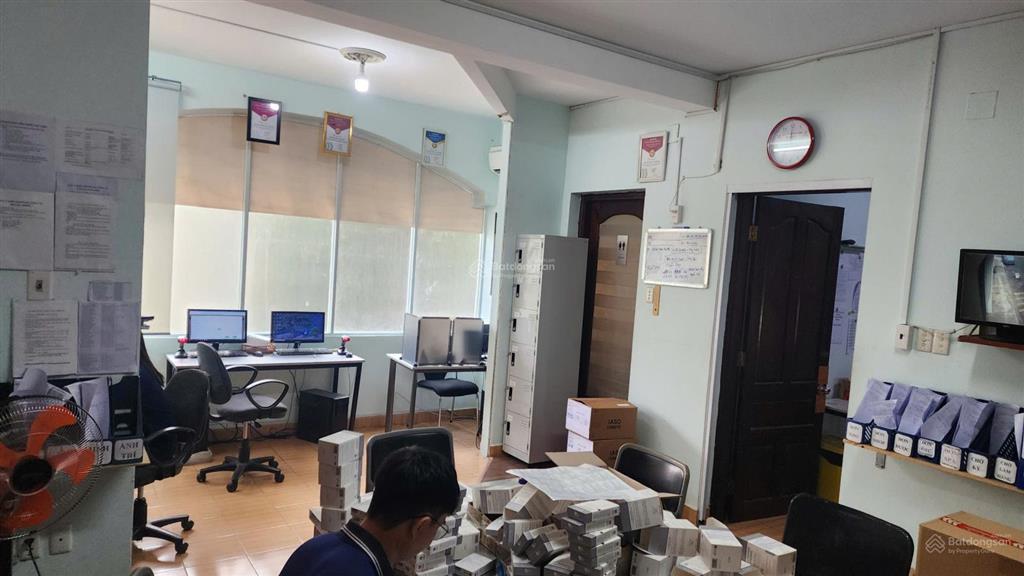 Chính chủ cho thuê 2 mặt tiền hẻm 43r/32 hồ văn huê, 1 trệt 3 lầu 411m2