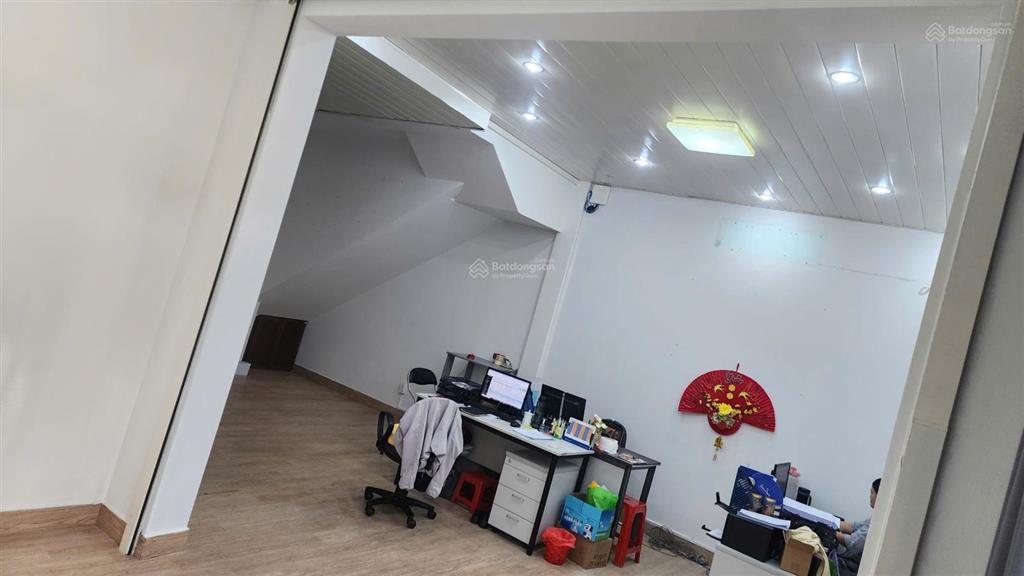 Chính chủ cho thuê 2 mặt tiền hẻm 43r/32 hồ văn huê, 1 trệt 3 lầu 411m2