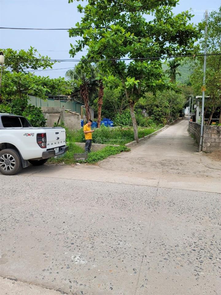 Bán lô đất 2 mặt đường chính chủ