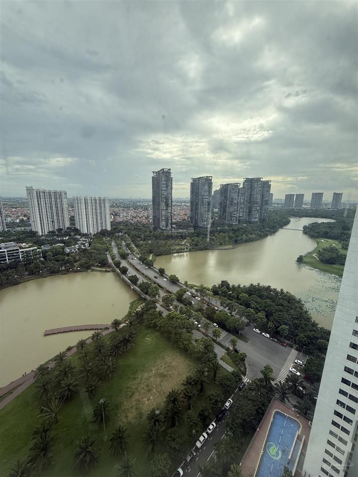 Bán căn aqua bay 176m toà lake 2 ecopark tầng ban công rộng giá 13.5 tỉ