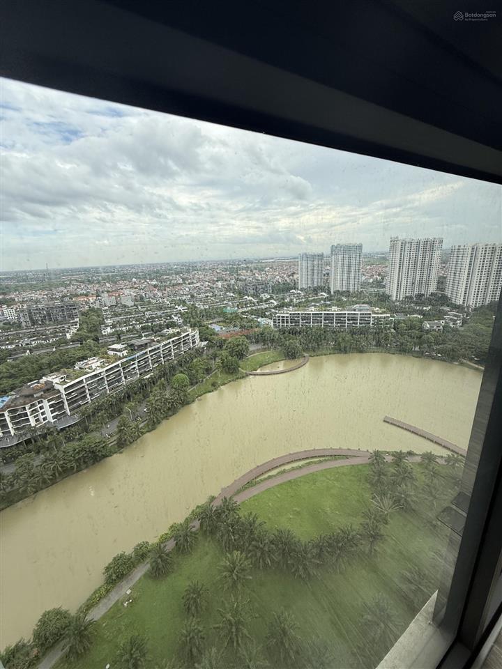 Bán căn aqua bay 176m toà lake 2 ecopark tầng ban công rộng giá 13.5 tỉ