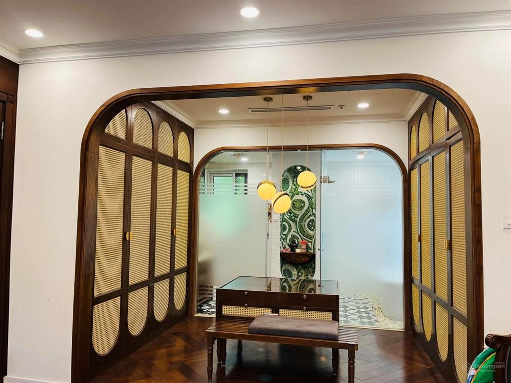Bán biệt thự đơn lập vườn mai ecopark giá 54 tỷ, full đồ đẹp