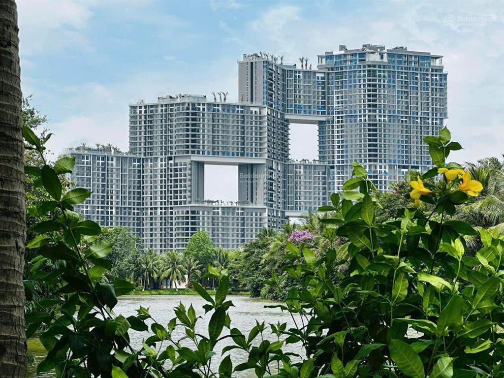 Căn hộ trần cao sky forest ecopark, giá 10.x tỉ