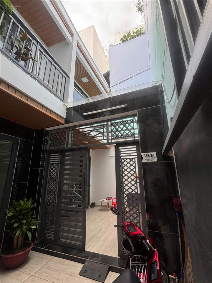 Nhà 1 sẹc ngắn cách 20m ra mặt tiền đường trịnh đình trọng, 4x20m cn 79m2 đúc 1 lầu, giá 6,8 tỷ tl
