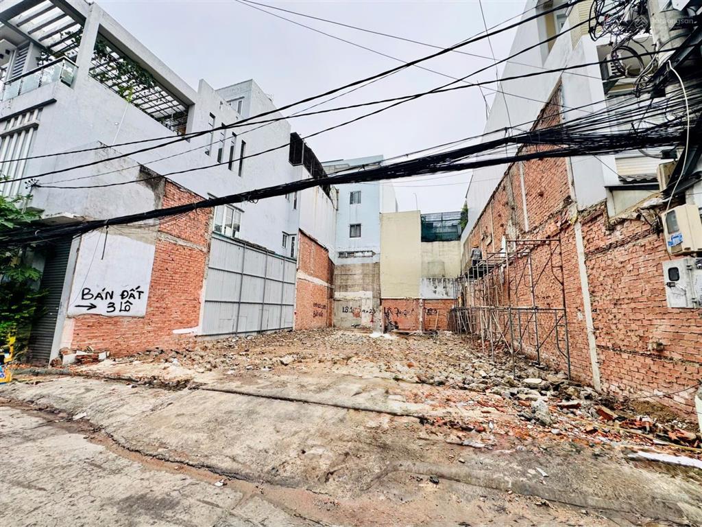 Bán lô đất 4x23m mặt tiền đường 1a ngay múi tàu bình long  văn cao