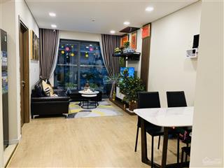 Chính chủ bán căn 2pn dt 70m2 tòa a chung cư rivera park 69  giá 6.15 tỷ.  0932 392 ***