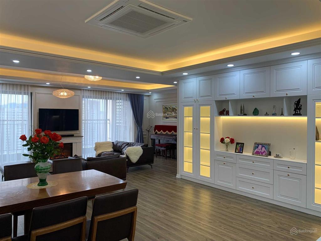 Chính chủ bán căn hộ 3pn dt 142m2 chung cư hapulico complex, giá 12 tỷ,  0932 392 ***
