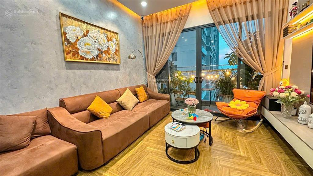 Tôi bán căn hộ 2pn dt 69m2 chung cư hà nội centerpoint, giá 6,5 tỷ.  0932 392 ***