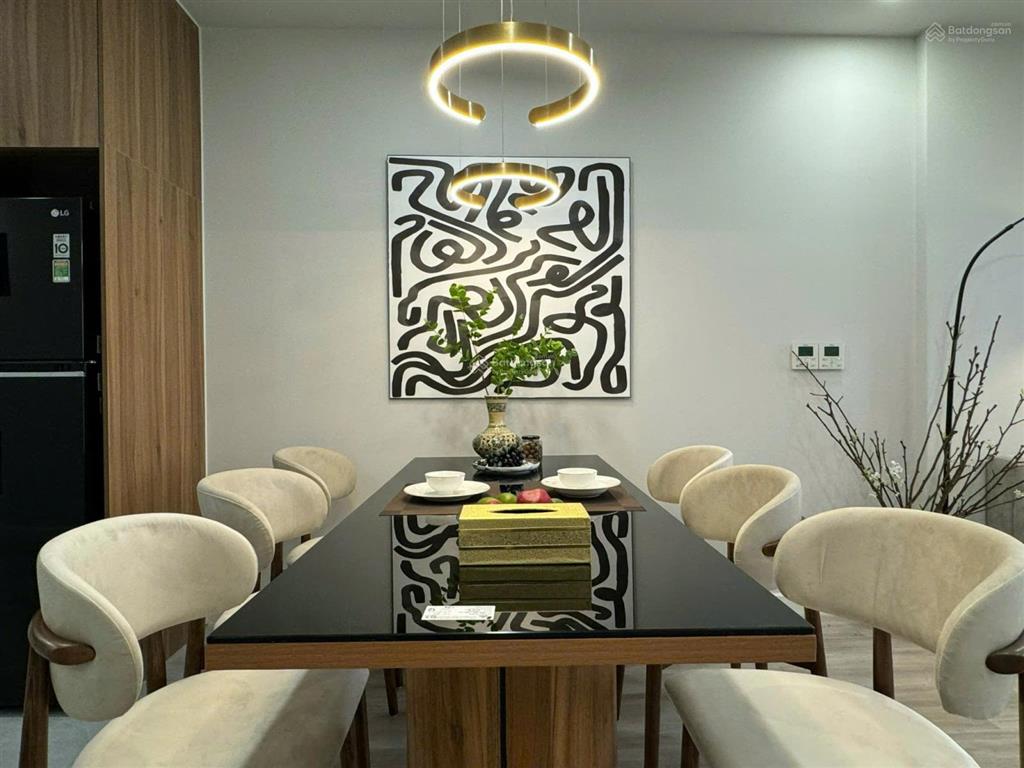 Chính chủ bán căn 3pn dt 128m2 chung cư c3 golden palace lê văn lương, giá 12 tỷ bao phí