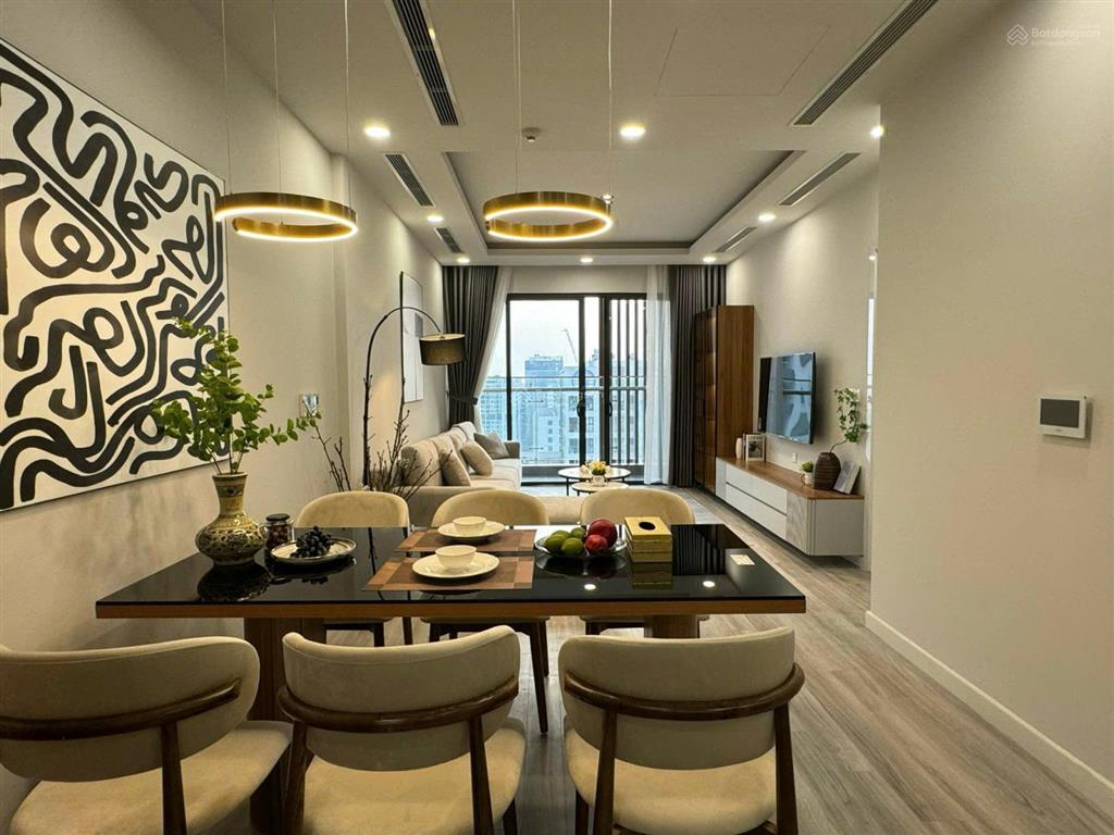 Chính chủ bán căn 3pn dt 128m2 chung cư c3 golden palace lê văn lương, giá 12 tỷ bao phí