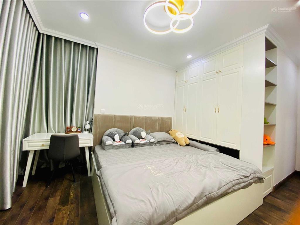 Chính chủ bán căn 3pn dt 96m2 chung cư golden palm, giá 9.5 tỷ bao phí,  0932 392 ***