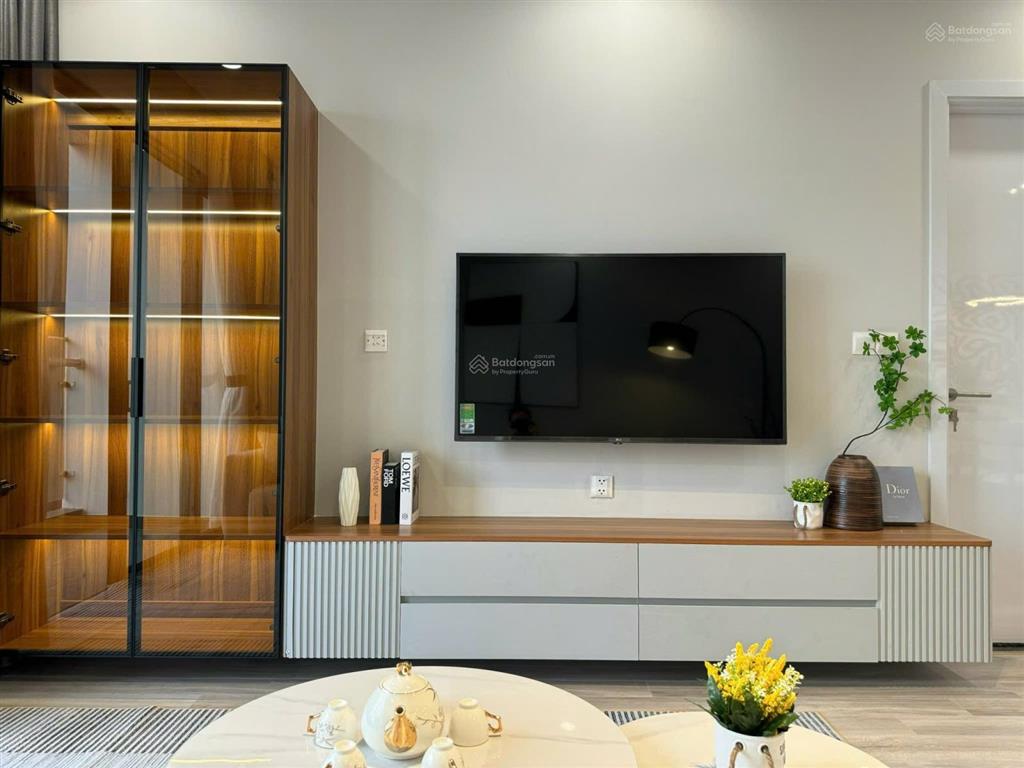 Chính chủ bán căn 2pn dt83m2 chung cư handico complex 33 lê văn lương. giá 8 tỷ bao phí