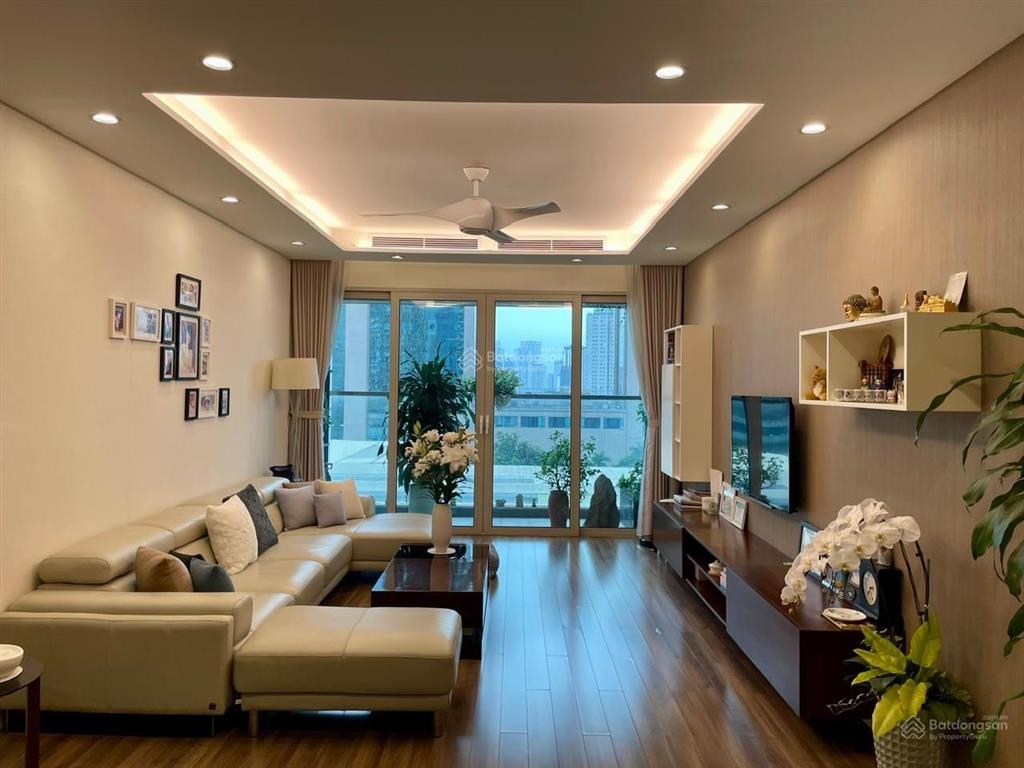 Tôi chính chủ bán góc 2pn dt 83m2 tòa golden palm, ban công đông nam, giá 7.6 tỷ bao phí