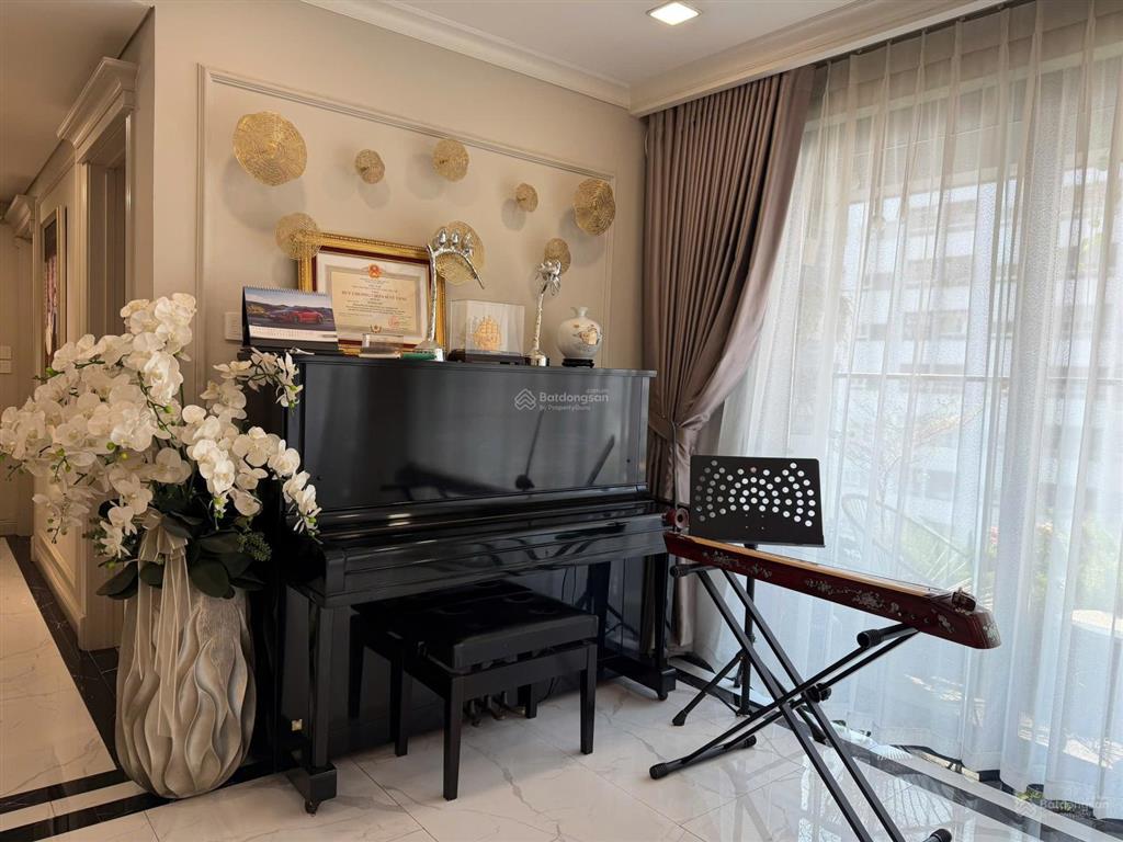 Chính chủ bán căn góc 3pn dt100m2 chung cư pandora triều khúc, giá 8 tỷ bao phí,  0932 392 ***