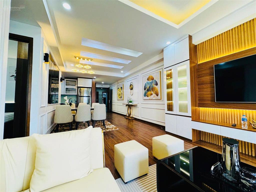 Tôi chính chủ bán căn 2pn chung cư hà nội centerpoint giá 5.9 tỷ bao phí.  0932 392 ***