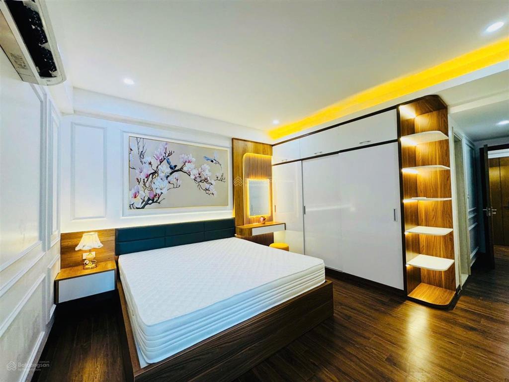 Tôi chính chủ bán căn 2pn chung cư hà nội centerpoint giá 5.9 tỷ bao phí.  0932 392 ***