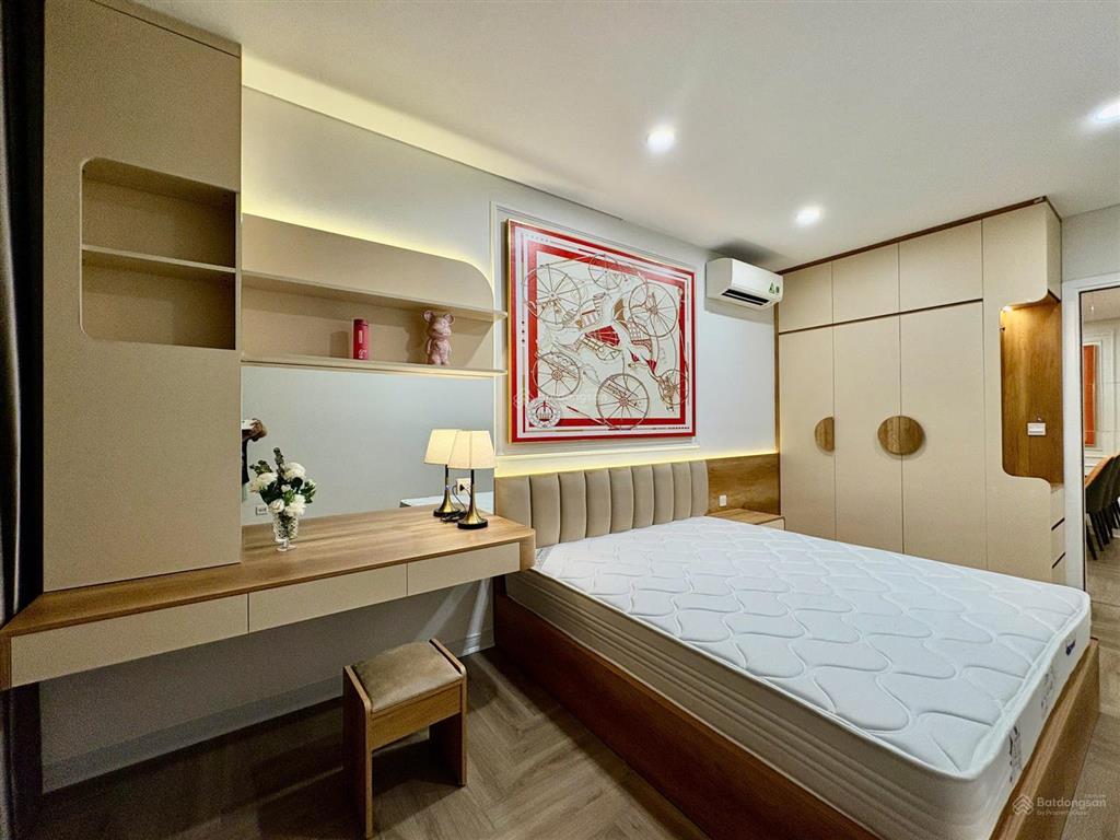 Tôi cần bán căn 4pn dt173m2 tòa thăng long number one, giá 12 tỷ bao phí,  0932 392 ***