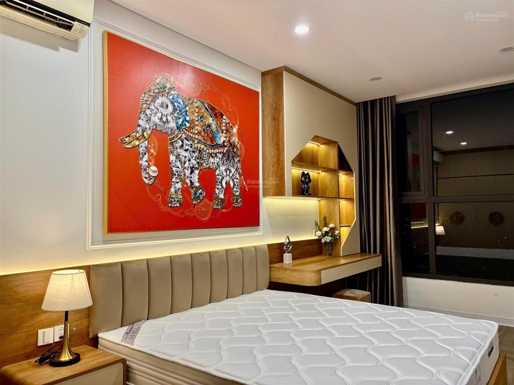 Tôi cần bán căn 4pn dt173m2 tòa thăng long number one, giá 12 tỷ bao phí,  0932 392 ***