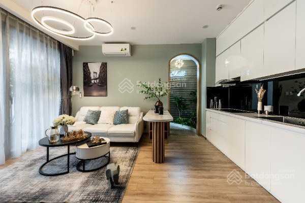 Bán căn góc 2pn đầy đủ nội thất diện tích 70m2 ban công đông nam ở rivera park hà nội  giá 6.5 tỷ