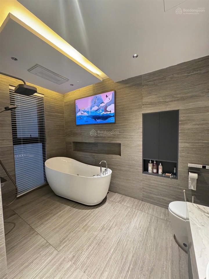 Chính chủ bán căn 3pn dt 107m2 chung cư times tower. giá 8,8 tỷ  0932 392 ***
