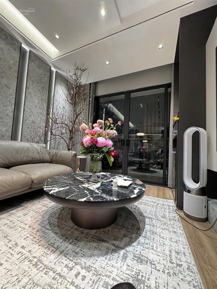 Chính chủ bán căn 3pn dt 107m2 chung cư times tower. giá 8,8 tỷ  0932 392 ***