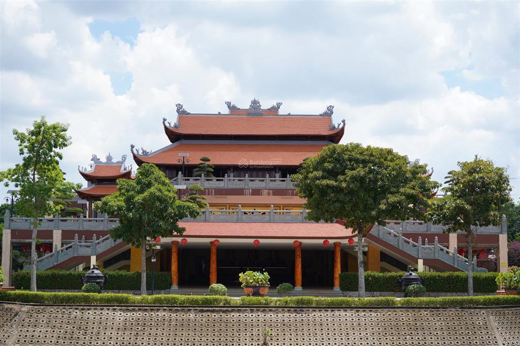 Mộ gia tộc nghĩa trang hoa viên bình an  giá 1.35 tỷ