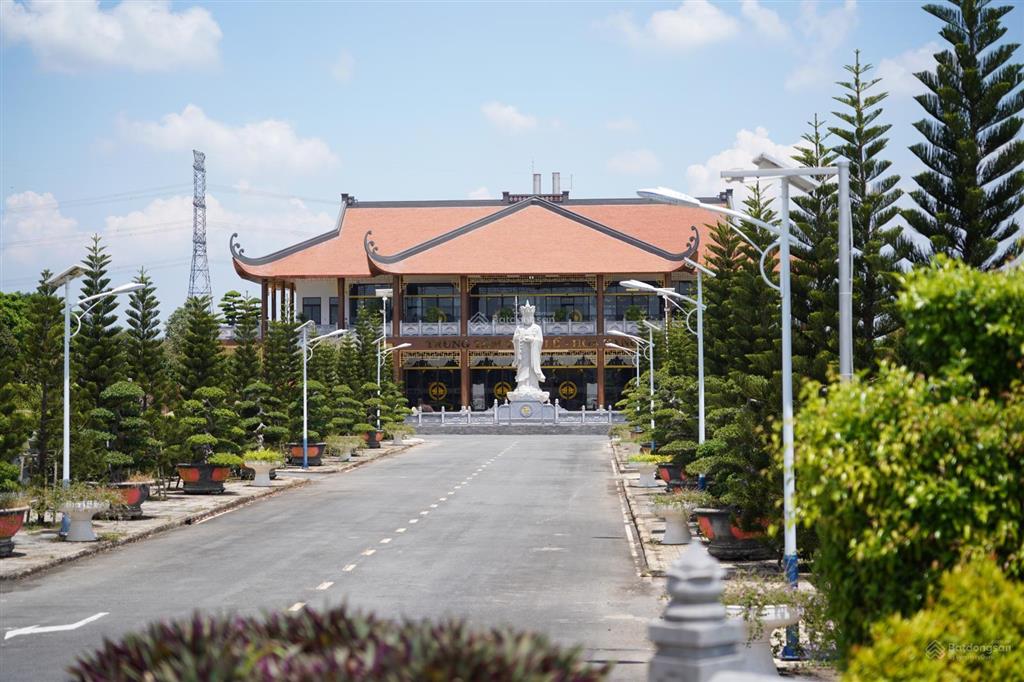Mộ gia tộc nghĩa trang hoa viên bình an  giá 1.35 tỷ
