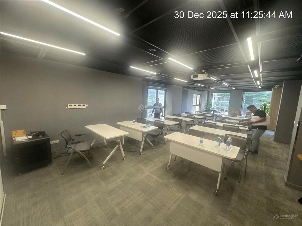 Chính chủ cho thuê văn phòng 92 nguyễn hữu cảnh, bình thạnh  0949 973 ***