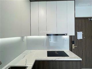 Cần tiền bán gấp căn studio the beverly 2ty35, 35m2, tầng trung view đẹp thoáng mát, full nội thất.