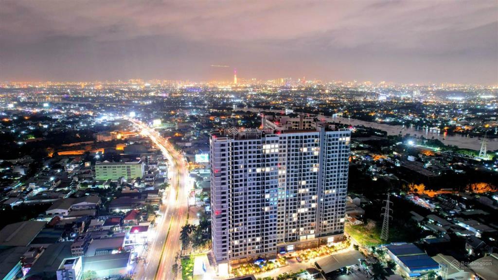 Cần tiền bán gấp căn 2pn the rivana 2tỷ85, 72m2, 2wc, tầng trung view thoáng mát, full nội thất