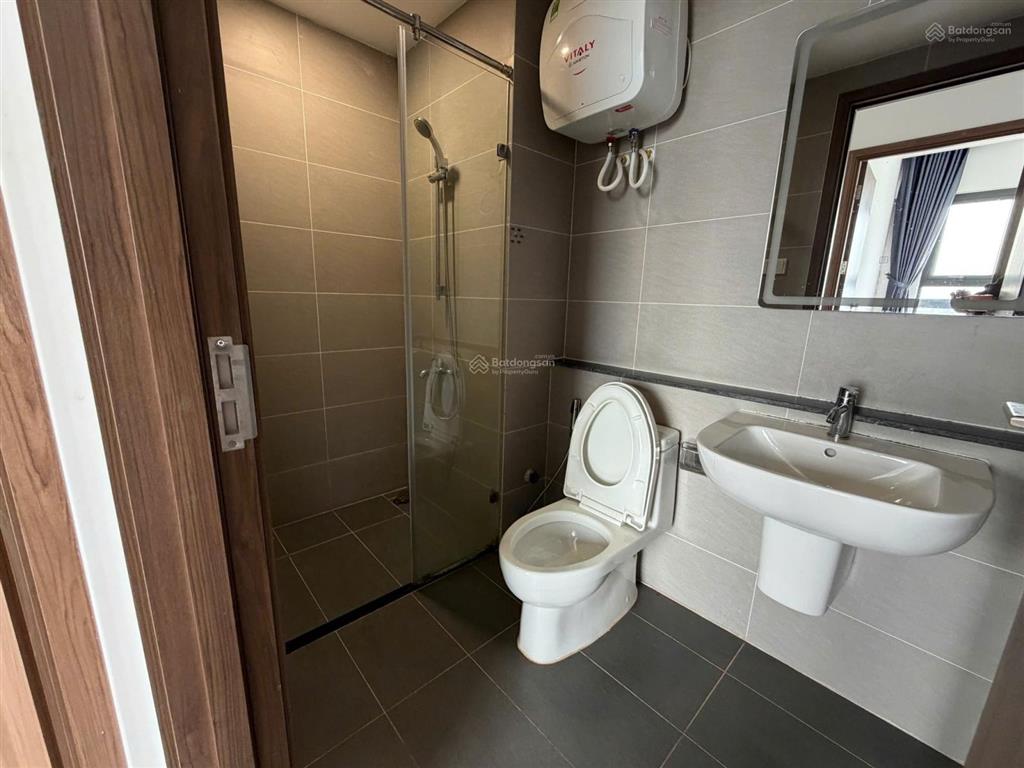 Cần tiền bán gấp căn 2pn the rivana 2tỷ85, 72m2, 2wc, tầng trung view thoáng mát, full nội thất