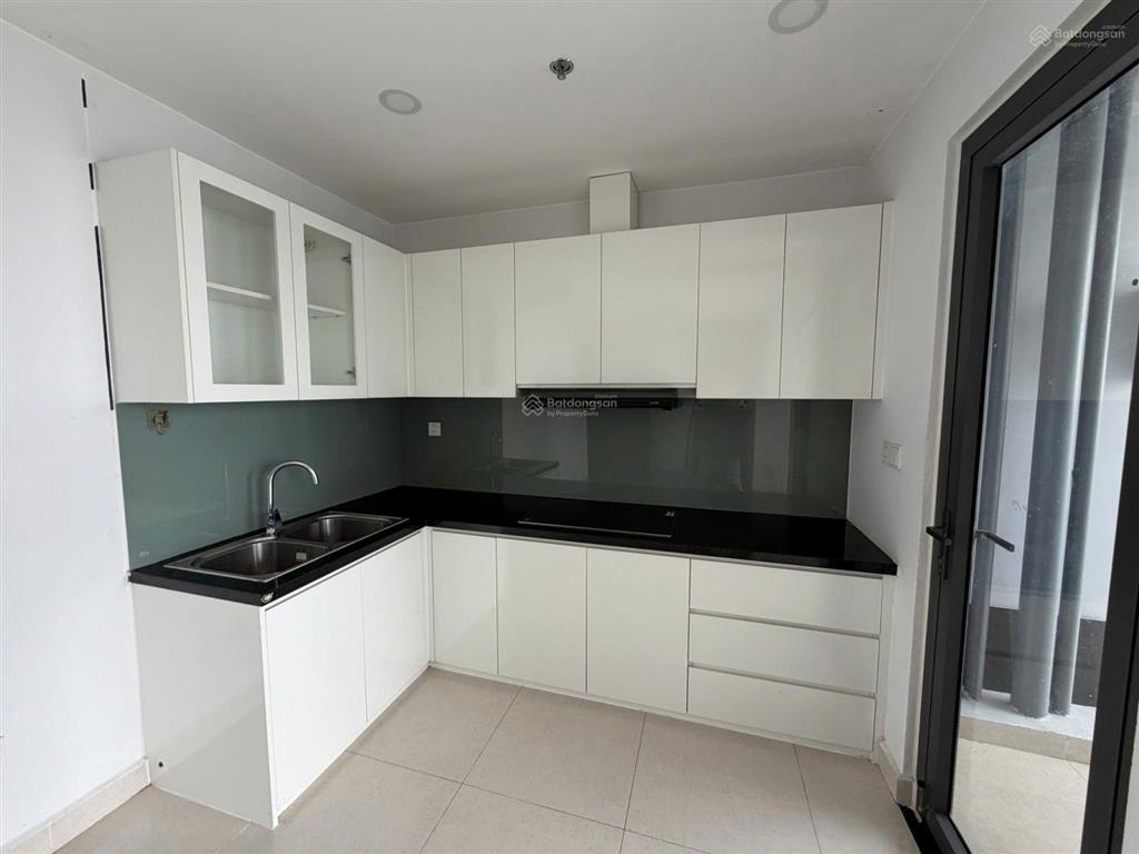 Cần tiền bán gấp căn 2pn the rivana 2tỷ85, 72m2, 2wc, tầng trung view thoáng mát, full nội thất