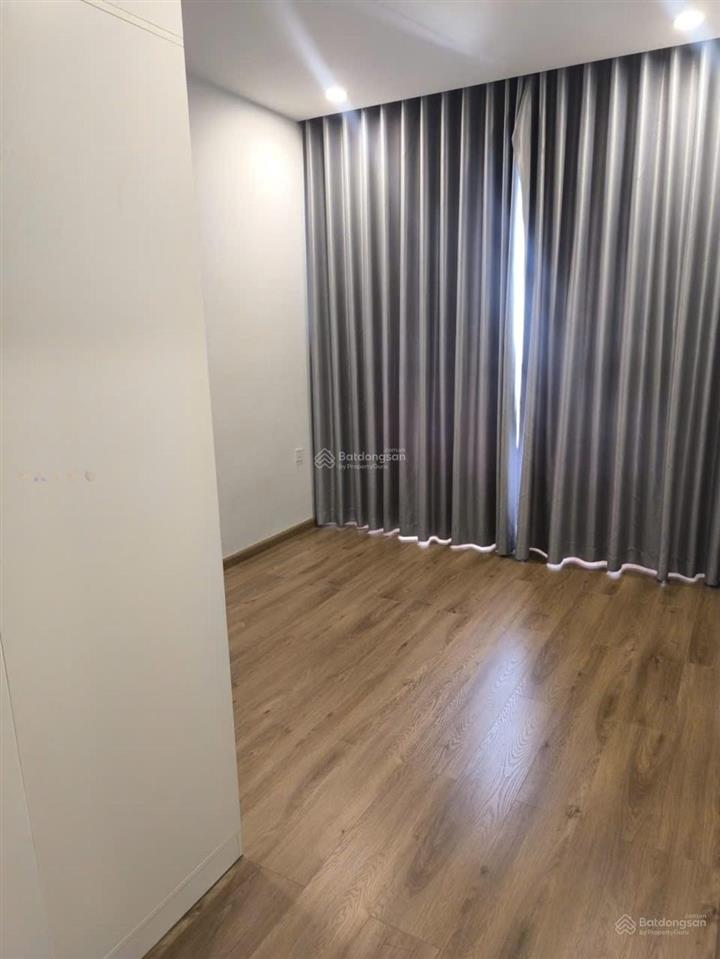 Cần tiền bán gấp căn 2pn the rivana 2tỷ85, 72m2, 2wc, tầng trung view thoáng mát, full nội thất