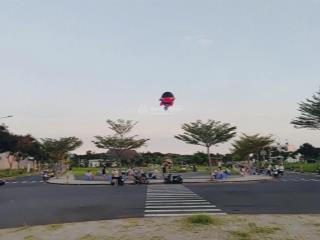 Cần bán lô mặt tiền đường chính 20 dự án sài gòn riverpark giá 3ty150 triệu.  0931 112 *** ngân