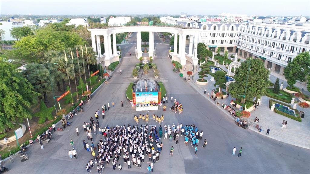 Cần bán lô đất kđt năm sao, tại cần giuộc  long an. 216m2 giá 4tỷ6 (thương lượng).  0931 112 ***