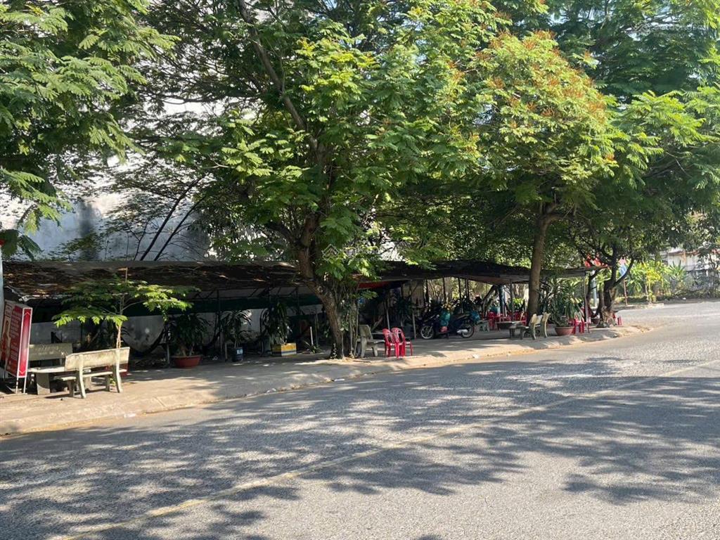 Cần bán lô góc đường số 3 và 6 tại kdc an phú tây. 146m2 giá 7ty2 (thương lượng)  0931 112 ***