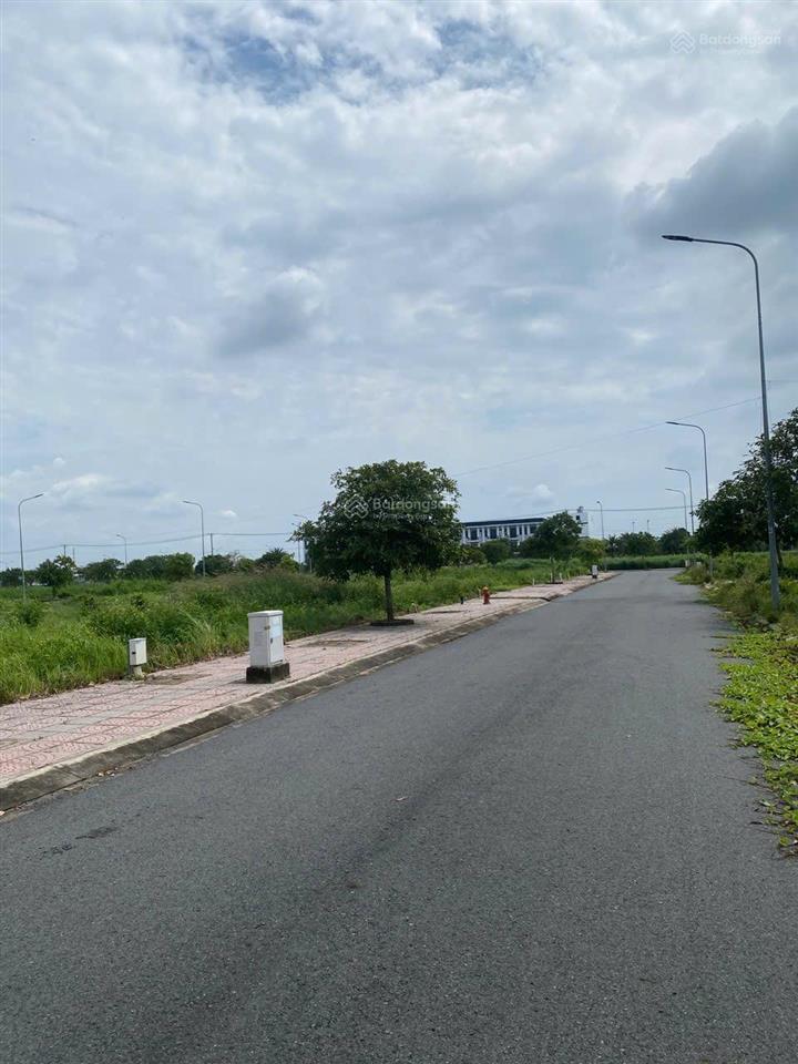 Cắt lỗ cần bán lô đất the sol tại long thượng, cần giuộc, long an. 75m2 giá 2,3 tỷ.  0931 112 ***